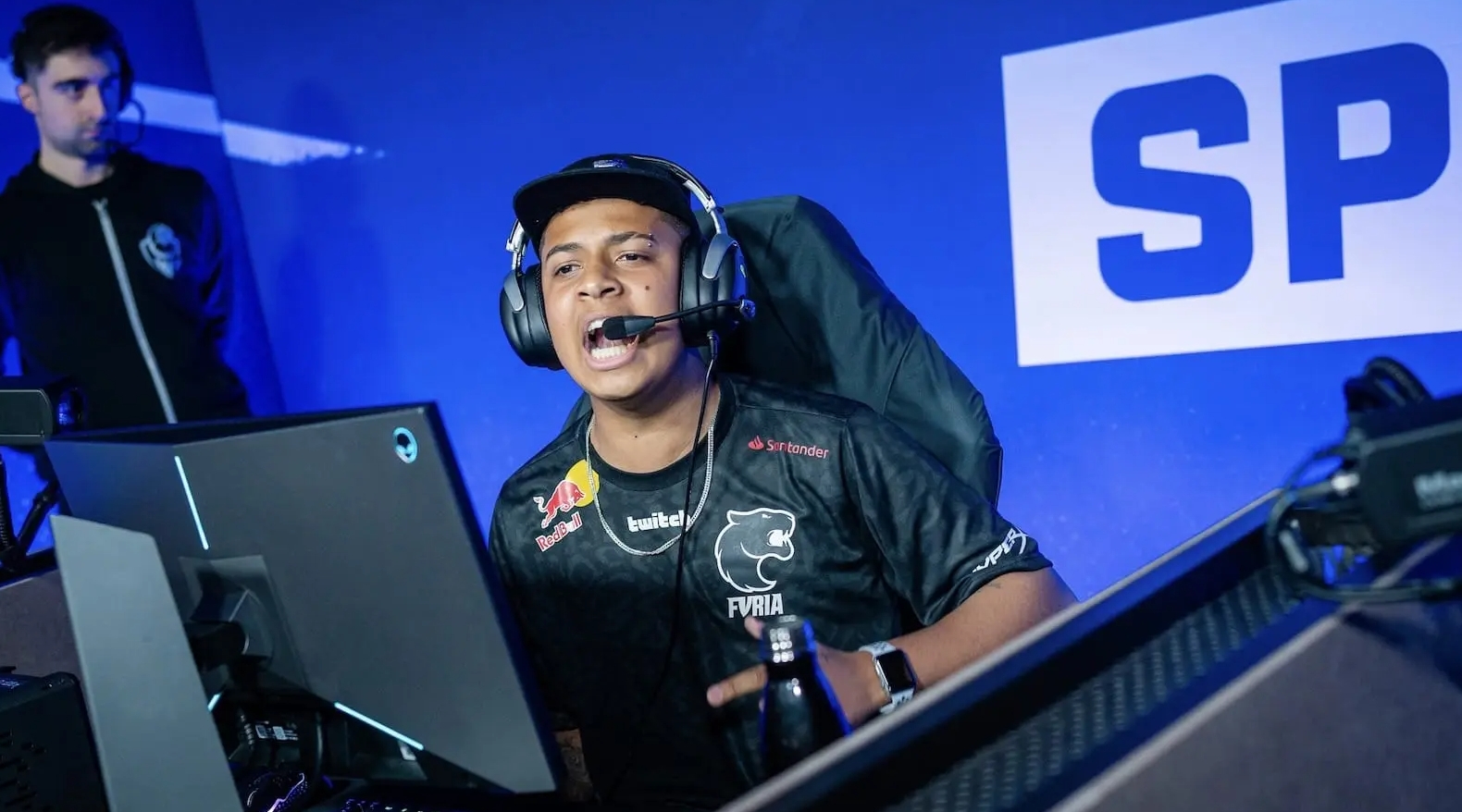 阿不都三双 阿不都三双