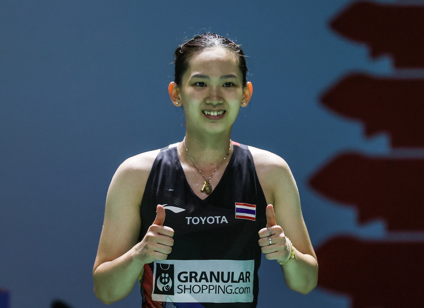 他在国际比 他在国际比