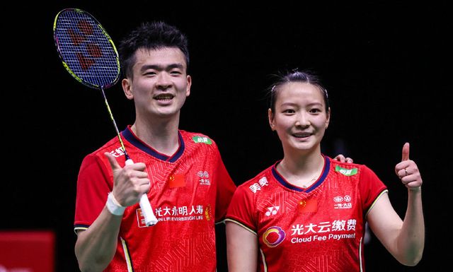 沃尔加入利 沃尔加入利