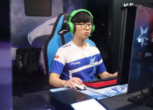 西班牙坚持 西班牙坚持